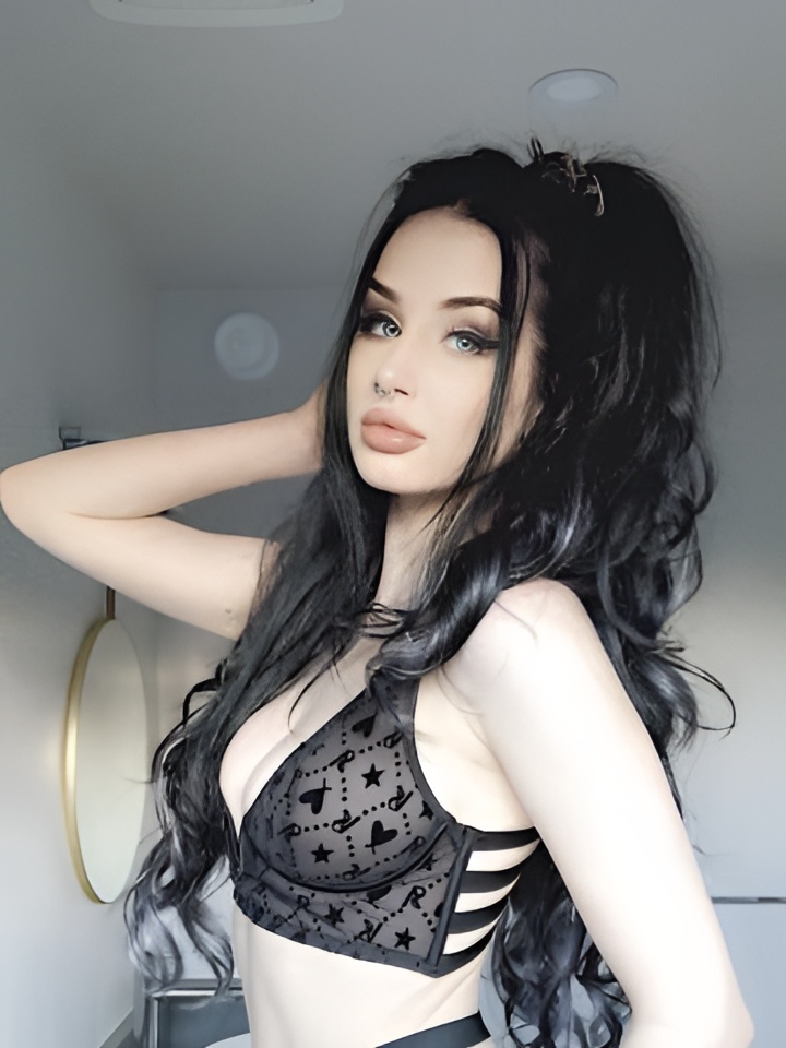 Снежанна привлекательная девушка из Братска цена от 4000 руб