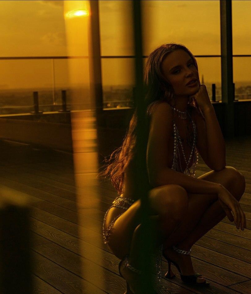 Эмма привлекательная девушка из Братска цена от 7000 руб